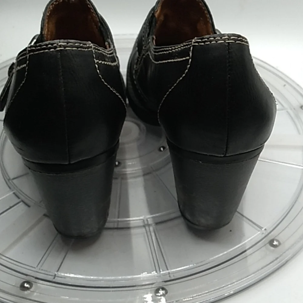 Natural Soul 6 black heels